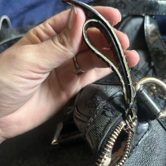 Y2K Style Vintage Guess Women's Black Leather HandBag Monogram Gold Hardware - Picture 7 of 8